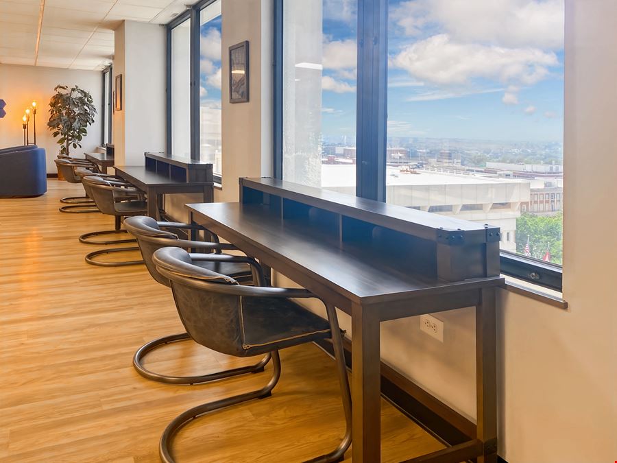 NC, Winston-Salem - W Third St