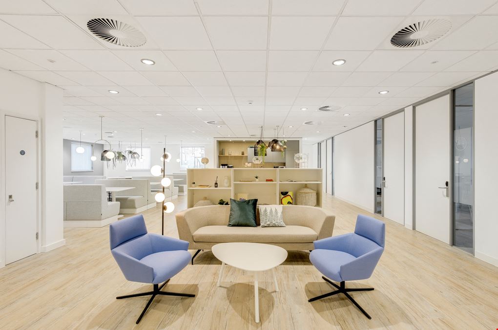 Regus - Humanly Commerce House