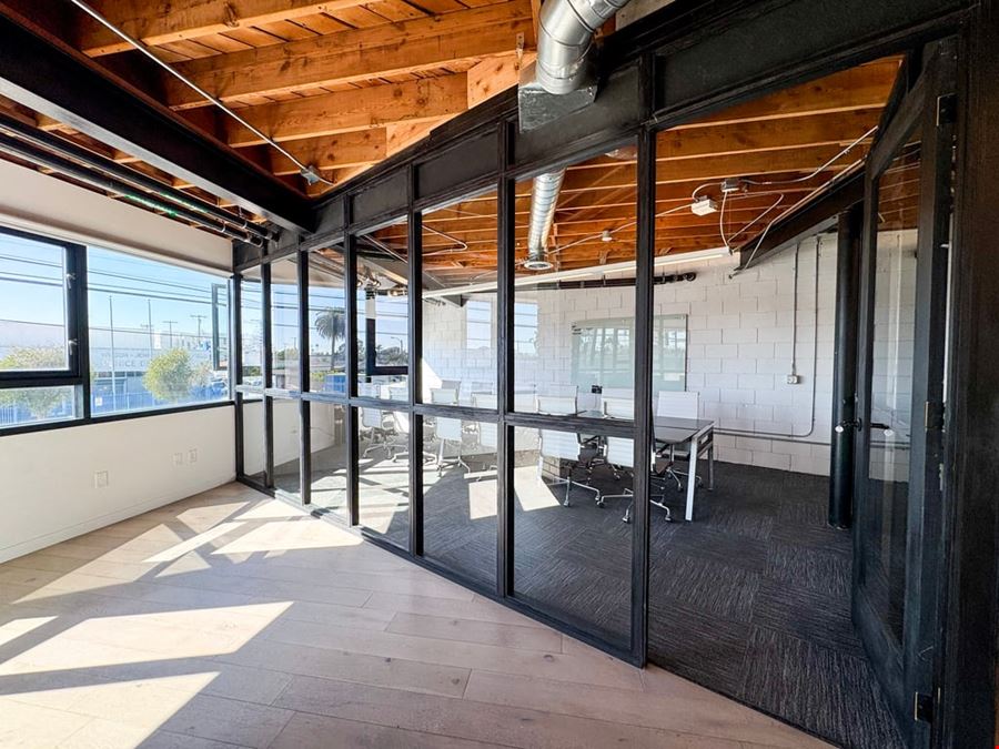 Large Conference Room in Suite 200