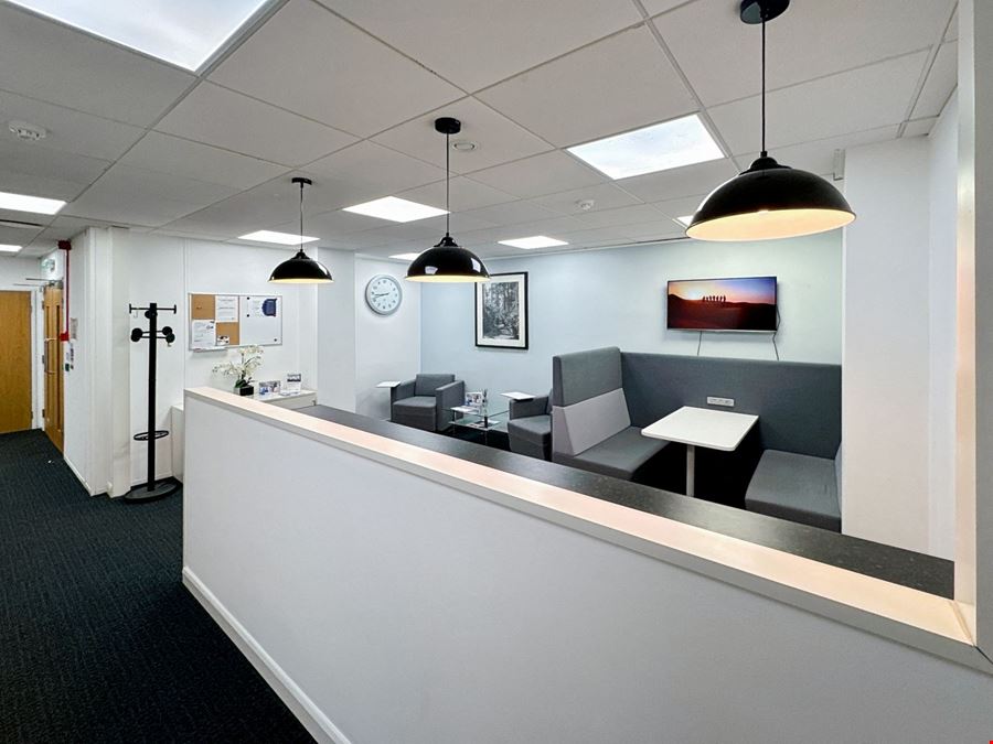 Regus - Cloth Market
