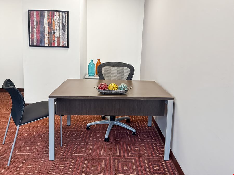 LA, New Orleans - St Charles and Poydras