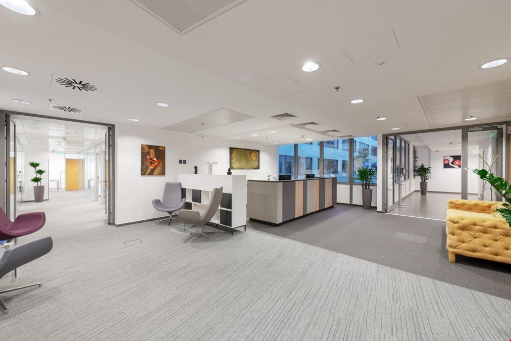 House Of Business - Hungary, Roosevelt