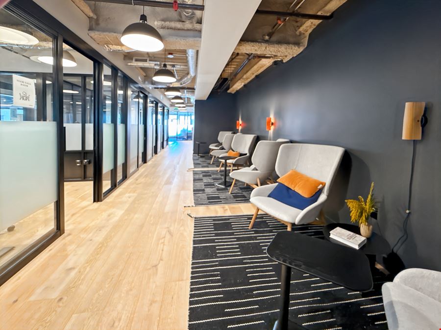 WA, Seattle-  1601 5th Avenue