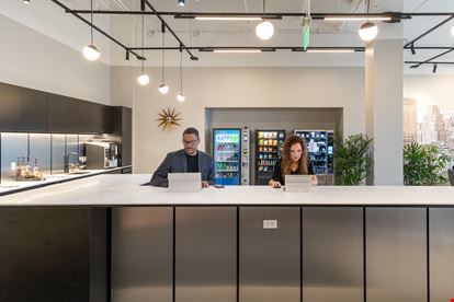 LA, Baton Rouge - 10202 Perkins Rowe