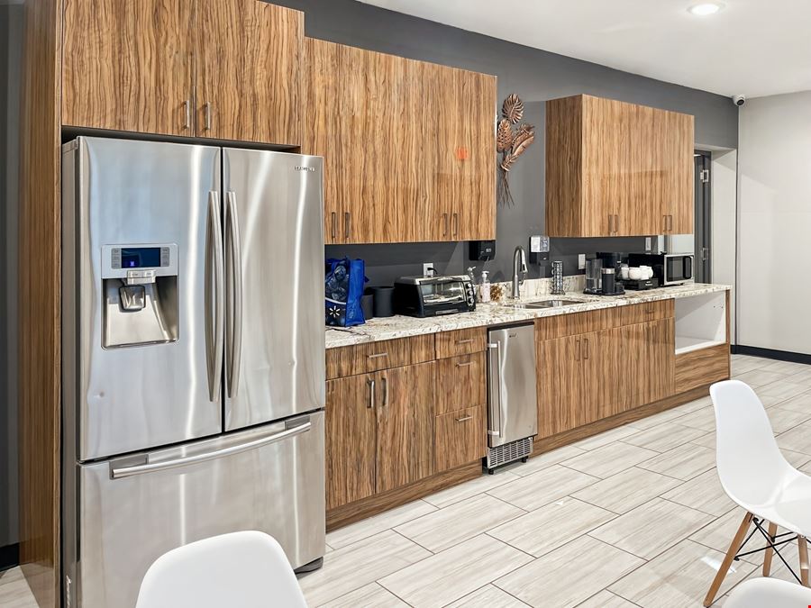 Regus - Bedford - Airport Freeway