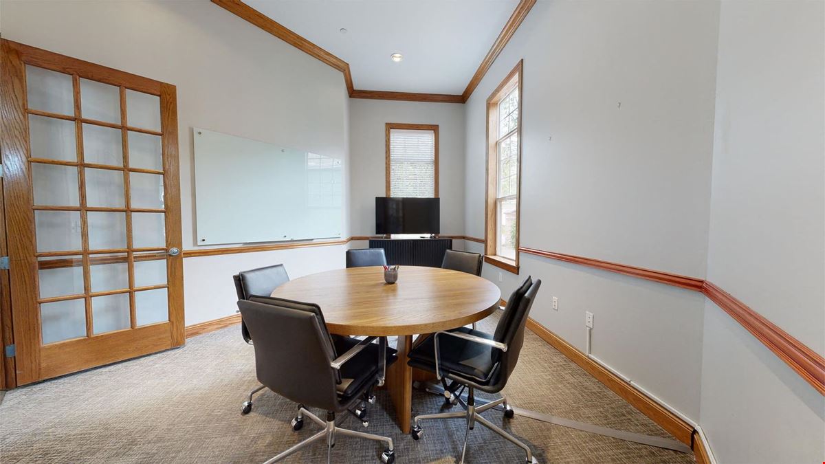 Apt CoWork at Cottonwood Ridgeview - Open Seating