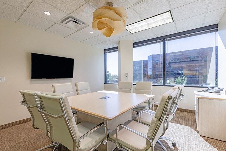 8 Person Meeting Room
