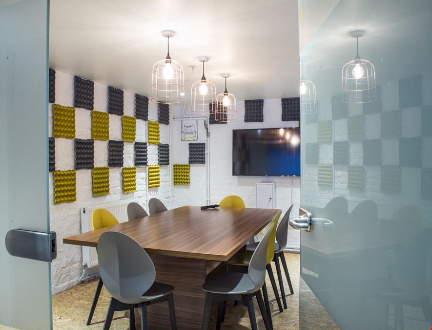 Uncommon - Highbury & Islington