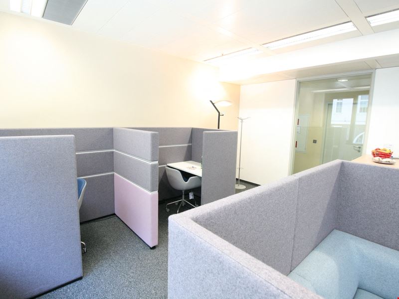 YOUR OFFICE - Euro Plaza