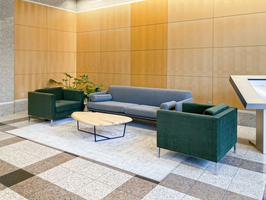 Regus - Vancouver - Robson Square