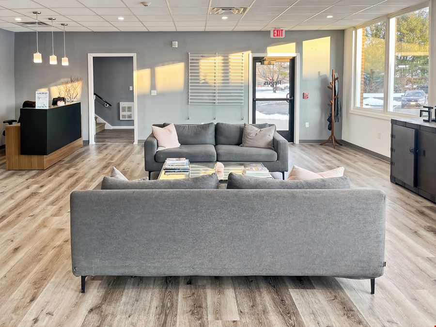 CT, Farmington - Farmington Ave