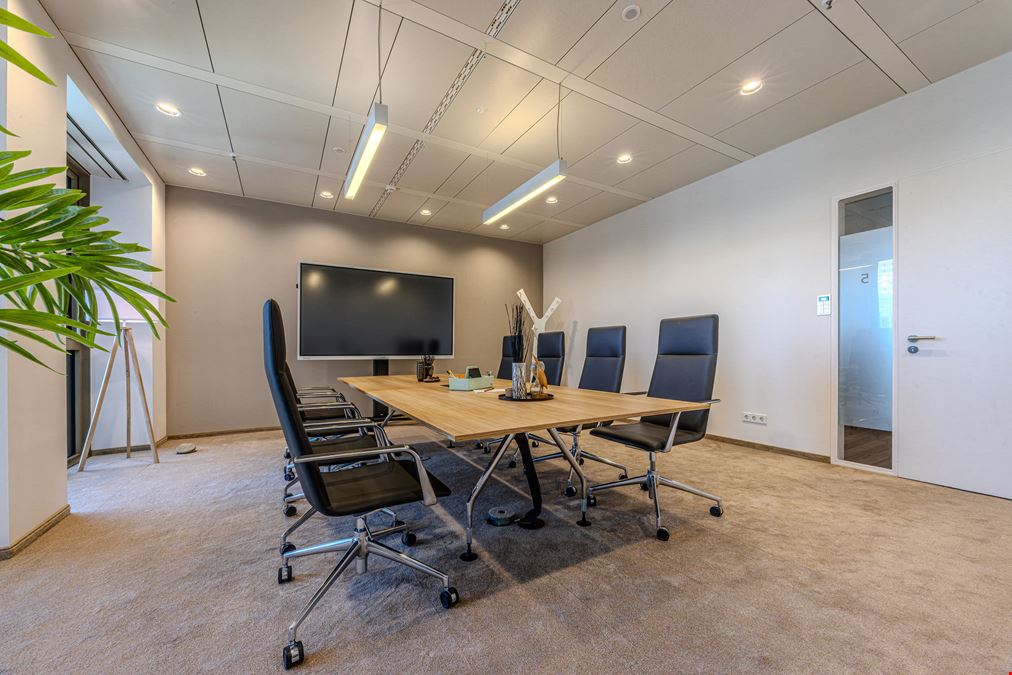 K1 Business Club - k1 BusinessClub Tower 185