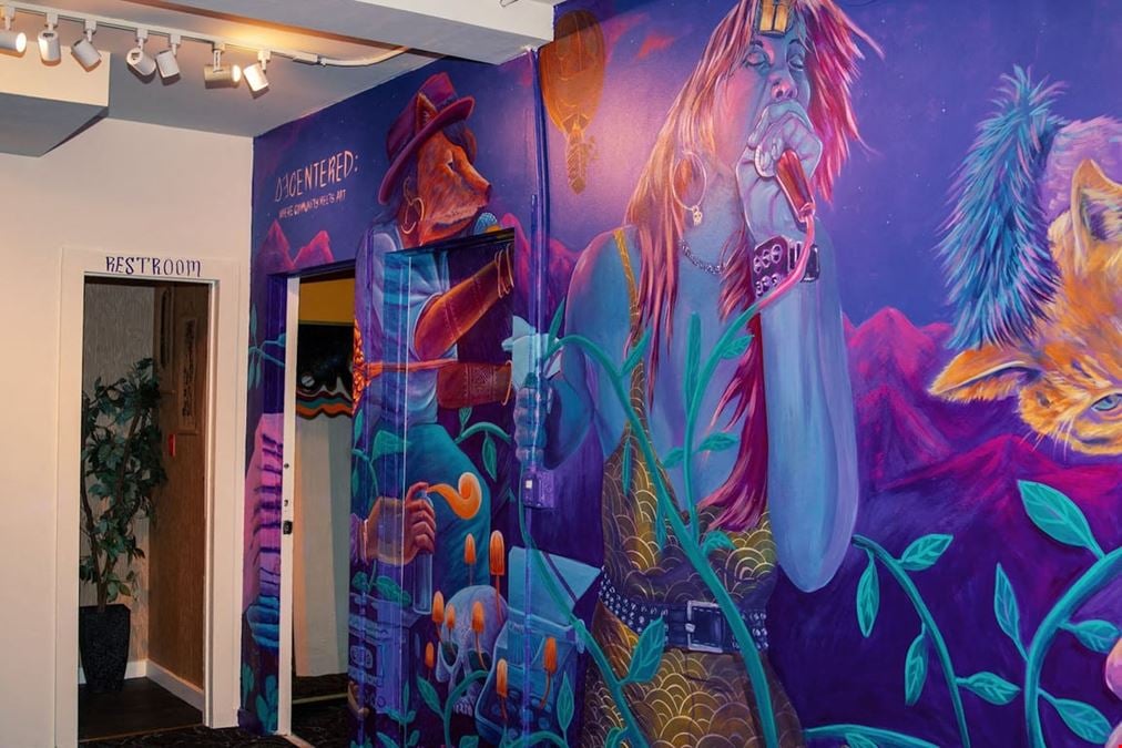 Decentered Studio