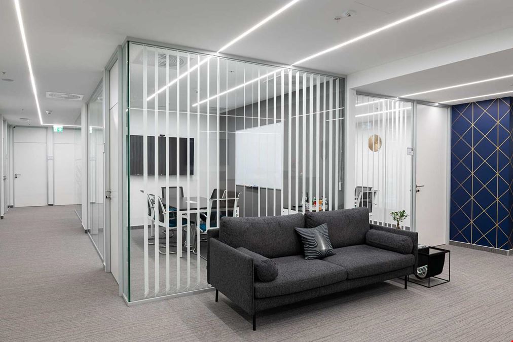 House Of Business - Hungary, Bank Center