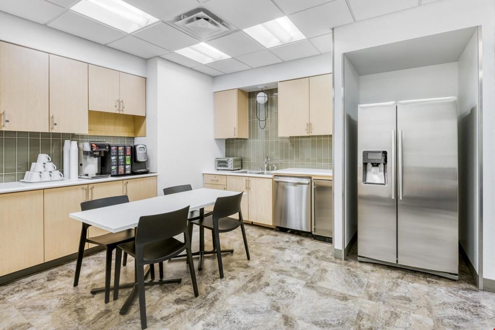 AR, Bentonville - Bentonville Plaza