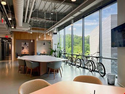 NC, Raleigh - Spaces Crabtree Terrace