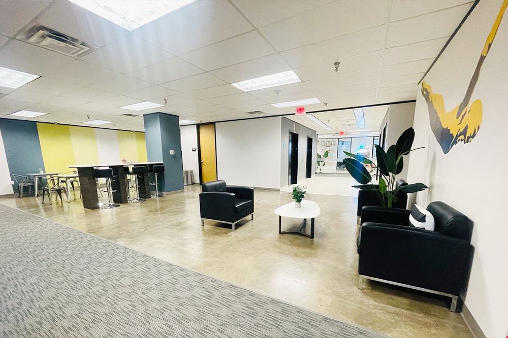 8330-8360 Lyndon B Johnson Fwy