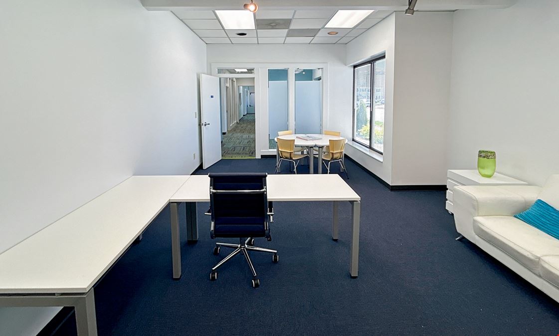 NC, Greensboro - W Friendly Ave