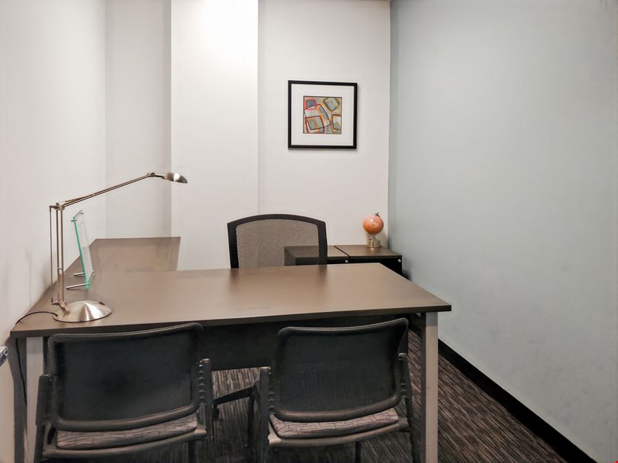 ON, Toronto - Yonge and Lawrence