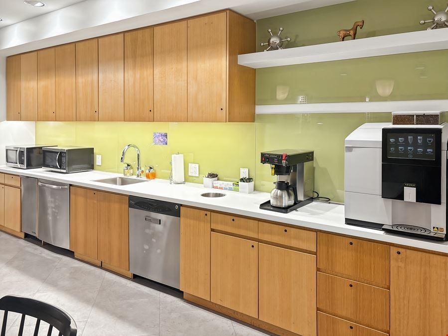 Regus - Schaumburg - Woodfield Preserve