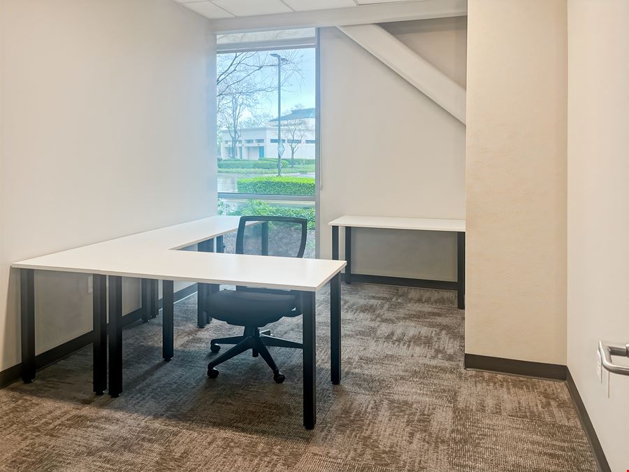 CA, Fresno - E River Park Circle