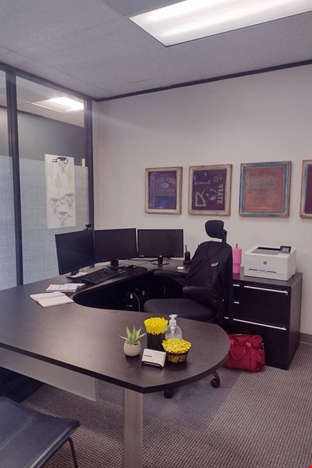 340-350 N Sam Houston Pkwy E