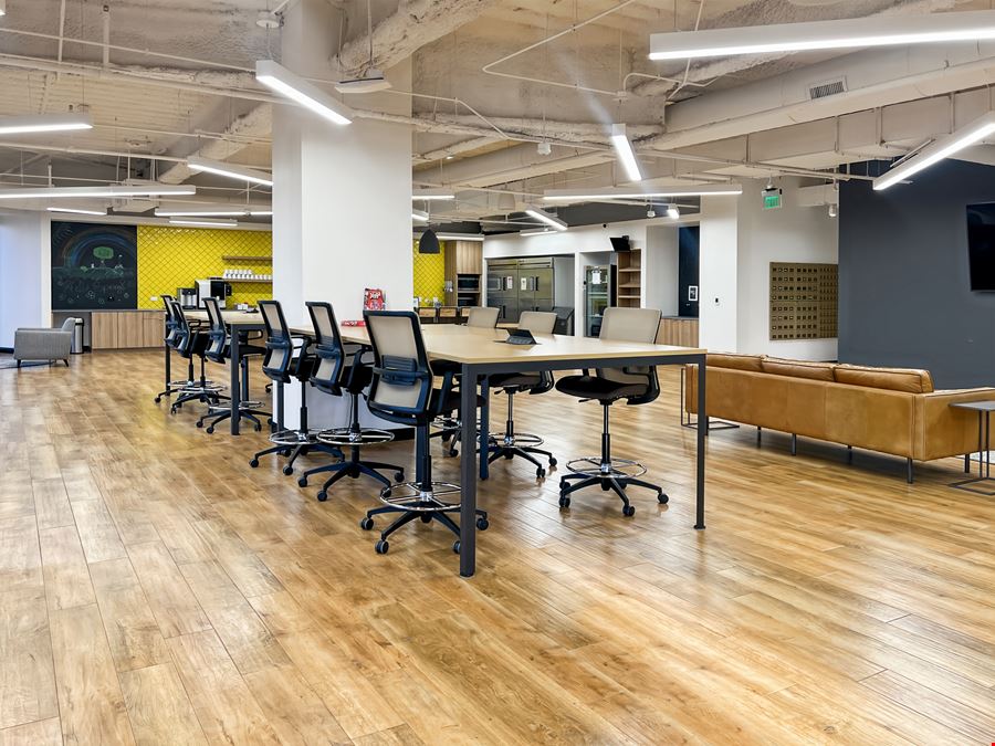 Regus - Dallas - 3232 McKinney Ave