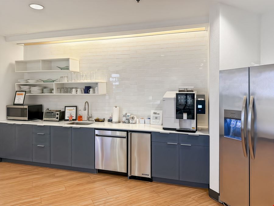 Regus - Las Vegas - Howard Hughes Parkway
