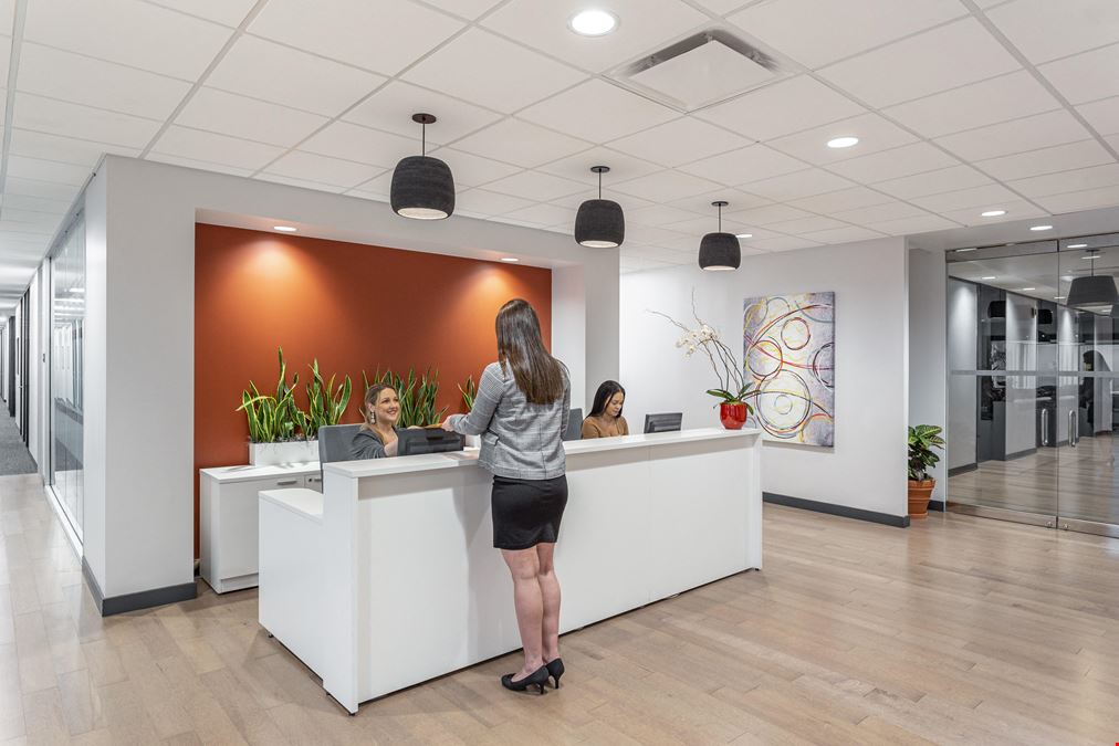 LA, New Orleans - Place St. Charles