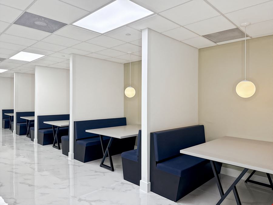 Regus - Doral - 107th Ave