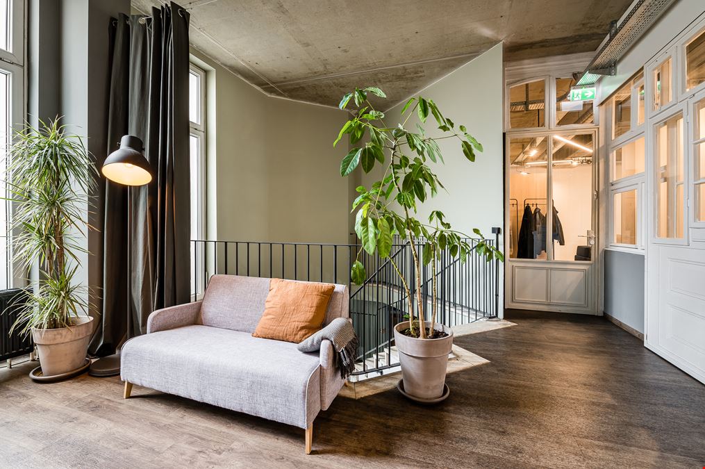 THE GATE - TOR 177. Front