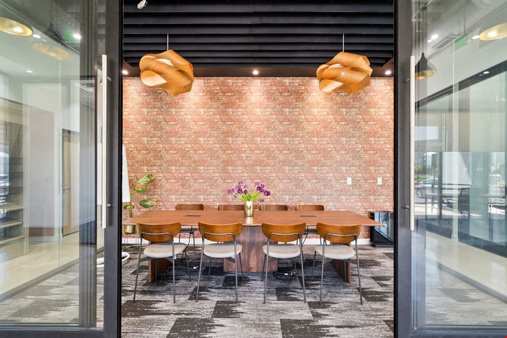 1C 8 Person Meeting Room
