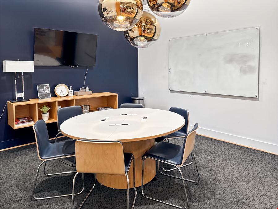 CA, Calabasas - Spaces Park Calabasas