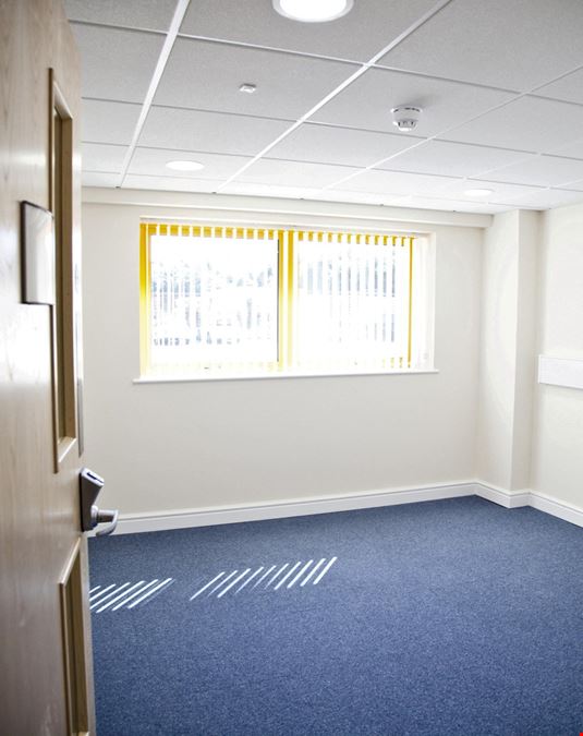Storage Giant - Llanelli