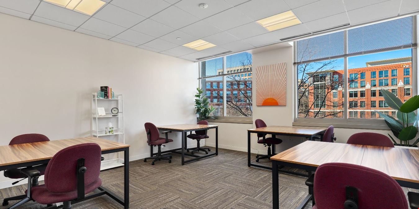 Day Pass Open Office and lounge