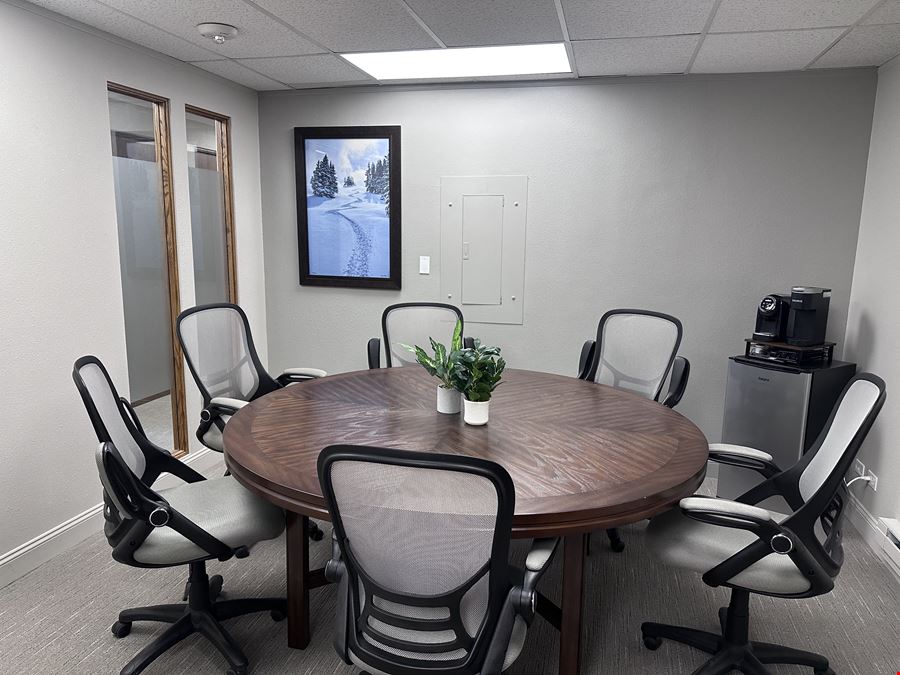 Longs Peak Conference Room