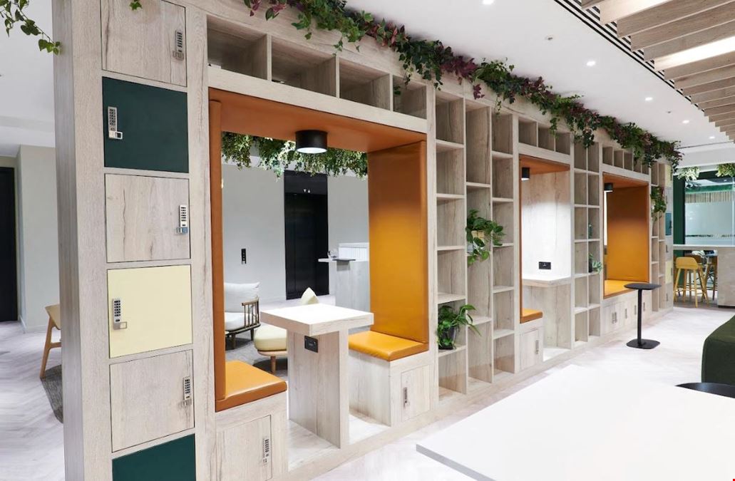 Landmark: Orchard Place - Victoria