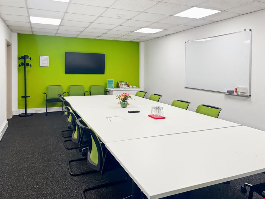 Basepoint - Harts Farm Way