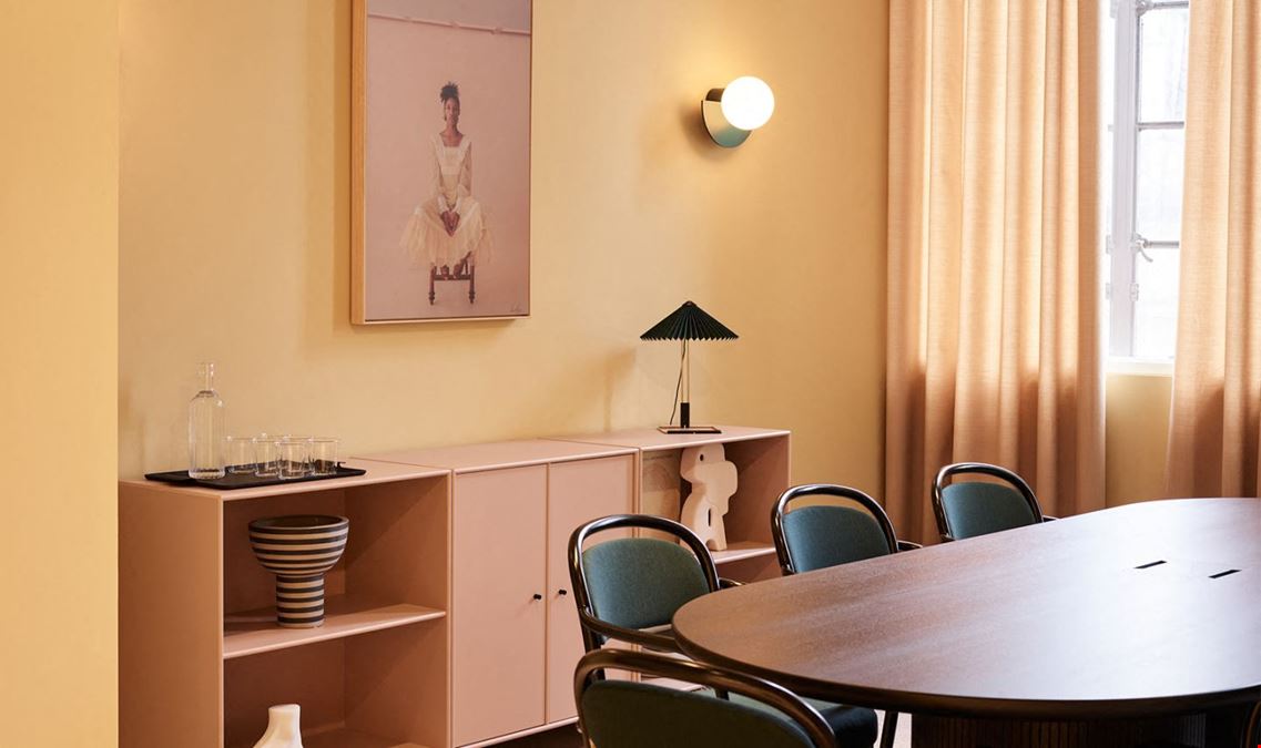 Fora - Liberty House