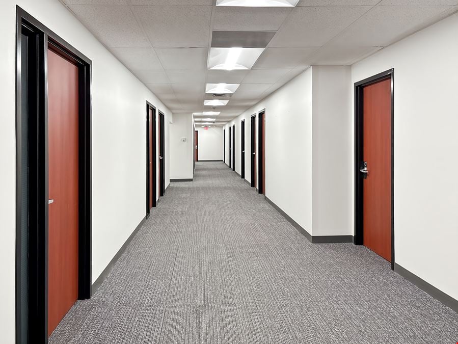 Regus - Irving - 320 Decker Drive