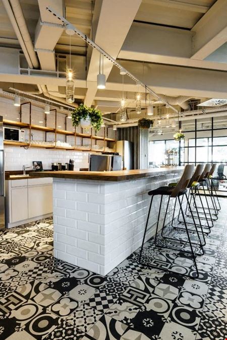 Brain Embassy Jerozolimskie