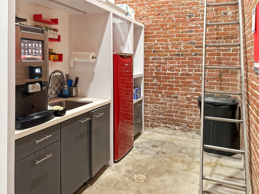 CA, Long Beach - E 3rd St