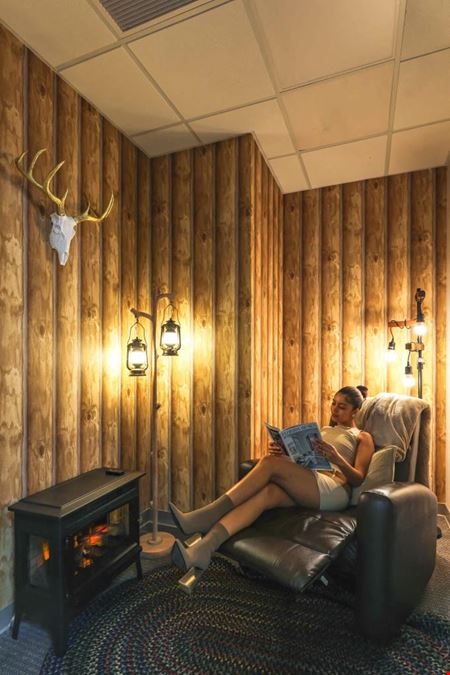 Quest Workspaces - Alhambra Plaza