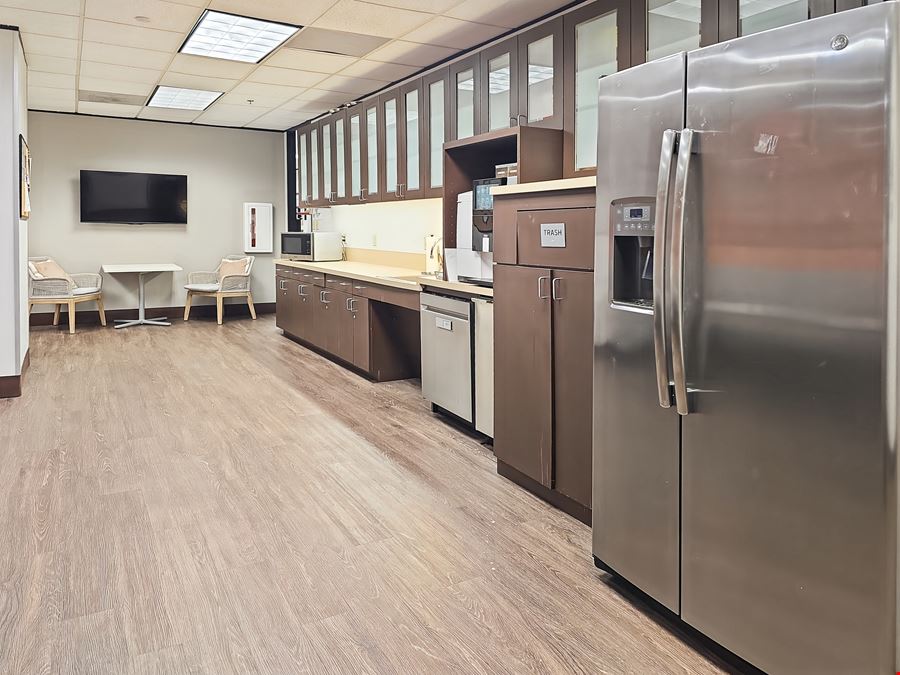 TX, Addison - The Madison