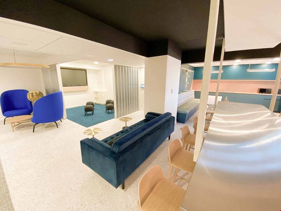 Hiptown Pont de Sèvres