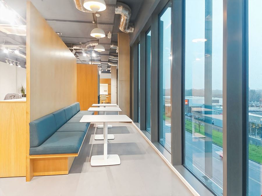 Spaces City East Plaza
