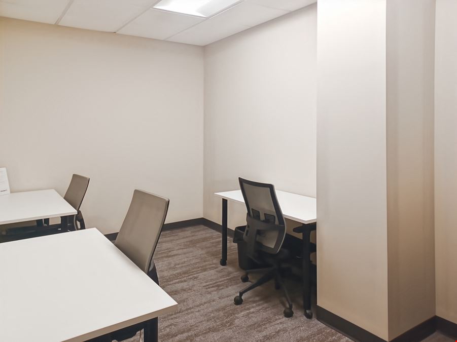 NY, Hauppauge - Veterans Memorial Highway