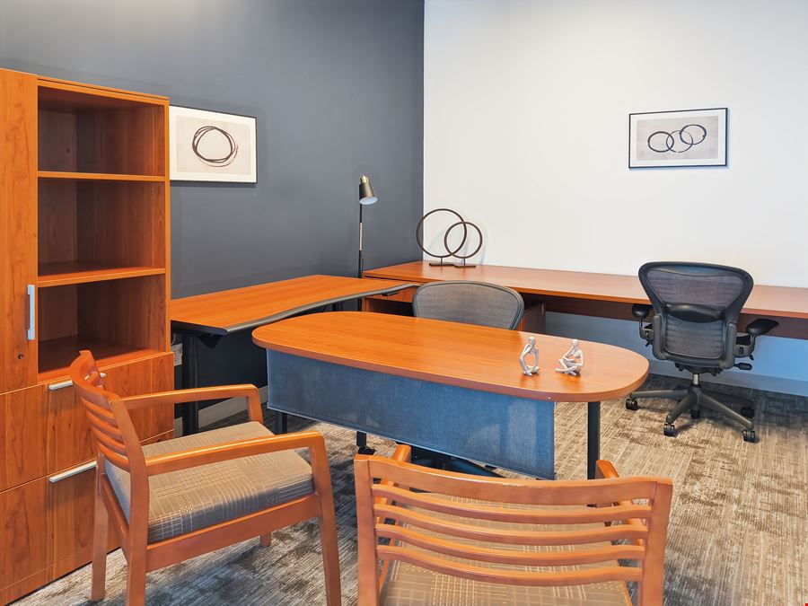 Regus - Plano - Shops at Legacy