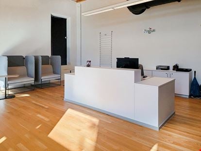 Regus - 222 N Lafayette St