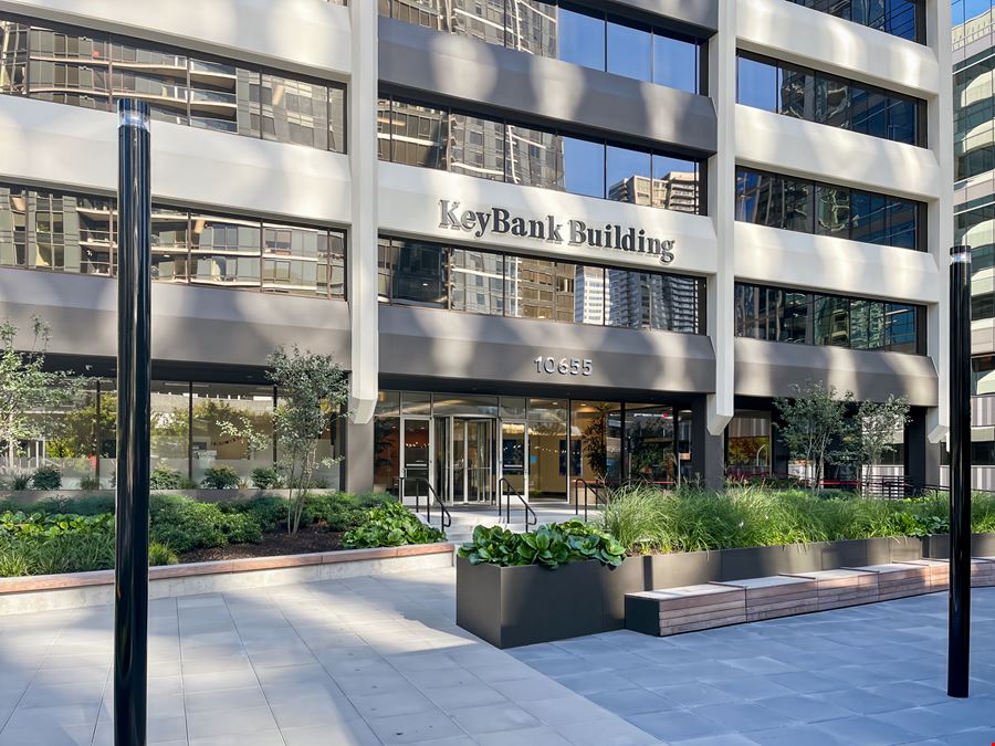 WA, Bellevue - NE 4th St